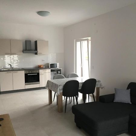 Apartment Urem Biograd Na Moru Ngoại thất bức ảnh