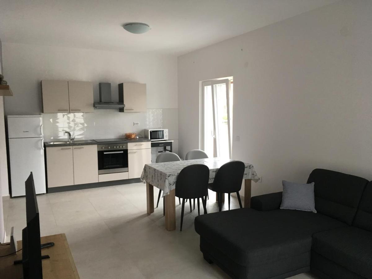 Apartment Urem Biograd Na Moru Ngoại thất bức ảnh