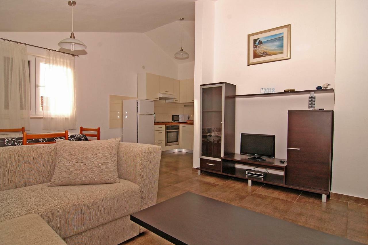Apartment Urem Biograd Na Moru Ngoại thất bức ảnh