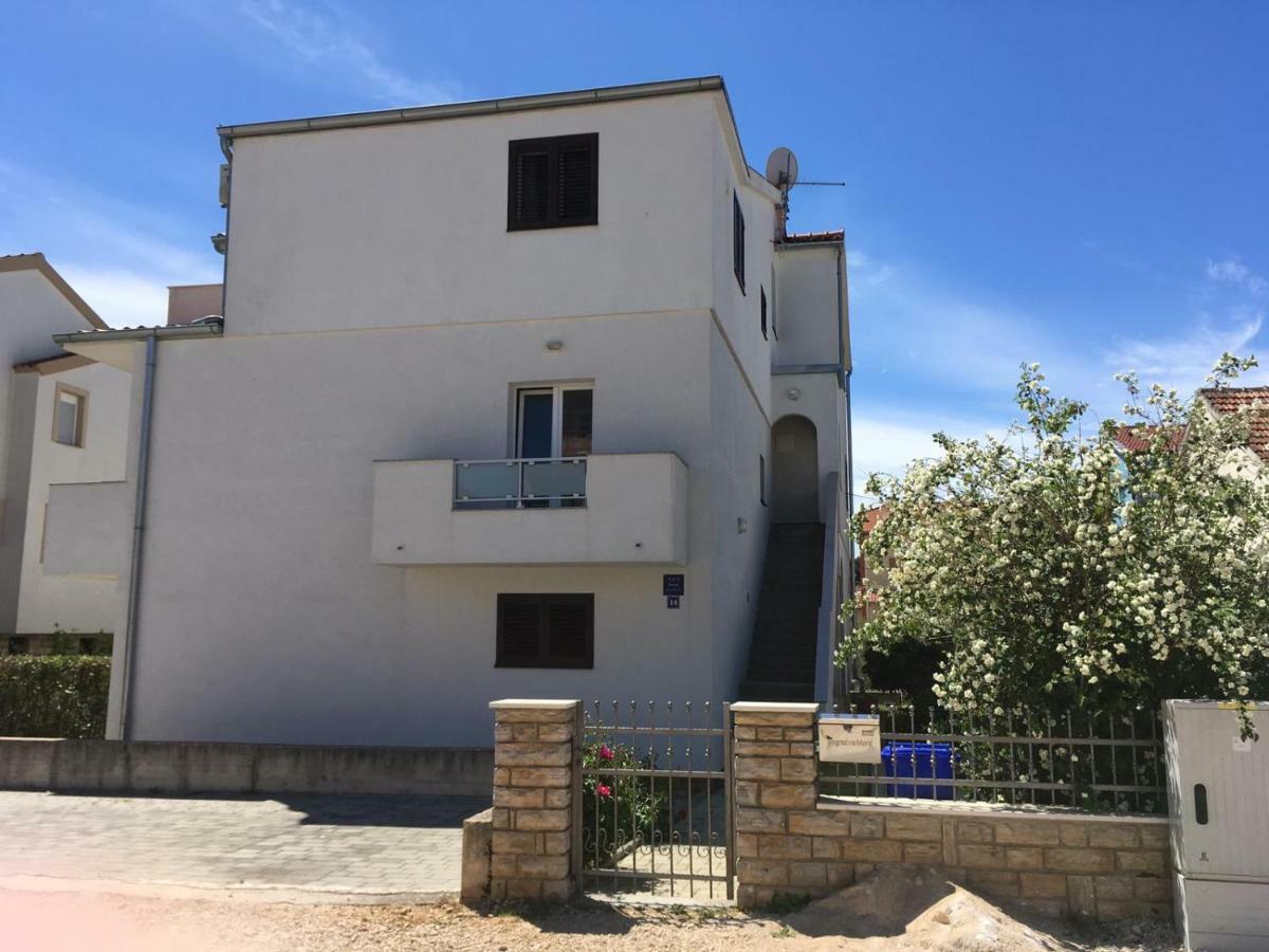 Apartment Urem Biograd Na Moru Ngoại thất bức ảnh