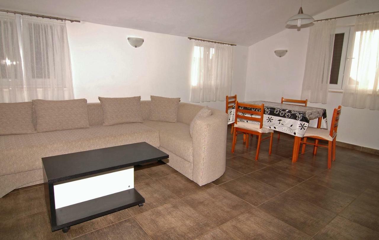 Apartment Urem Biograd Na Moru Ngoại thất bức ảnh