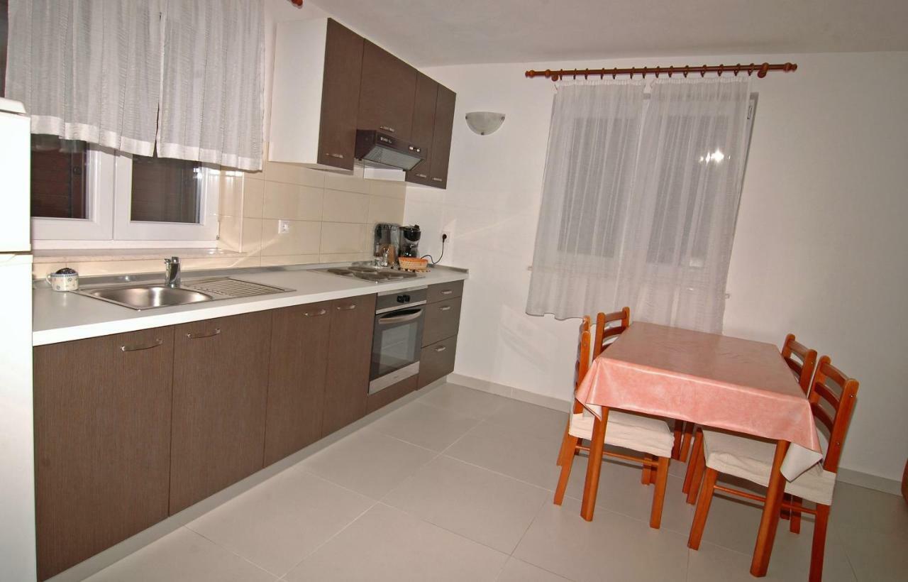 Apartment Urem Biograd Na Moru Ngoại thất bức ảnh