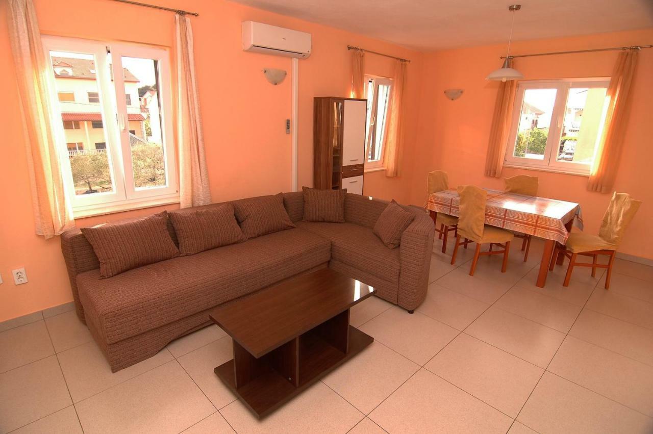 Apartment Urem Biograd Na Moru Ngoại thất bức ảnh